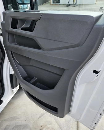 Volkswagen Crafter cena 112000 przebieg: 244439, rok produkcji 2018 z Trzemeszno małe 121